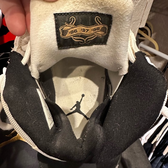 Jordan 6rings black and metallic gold size 9 in Men’s - Picture 5 of 9